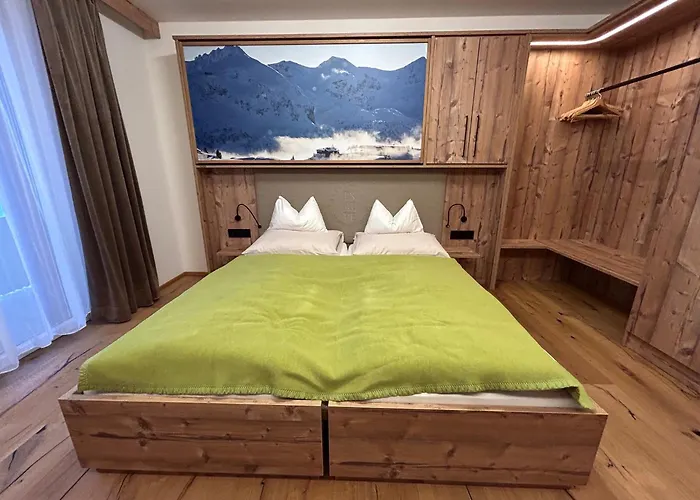ホテル Smarthotel Inalpe オーバータウエルン