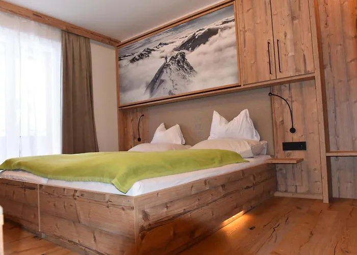 ホテル Smarthotel Inalpe オーバータウエルン